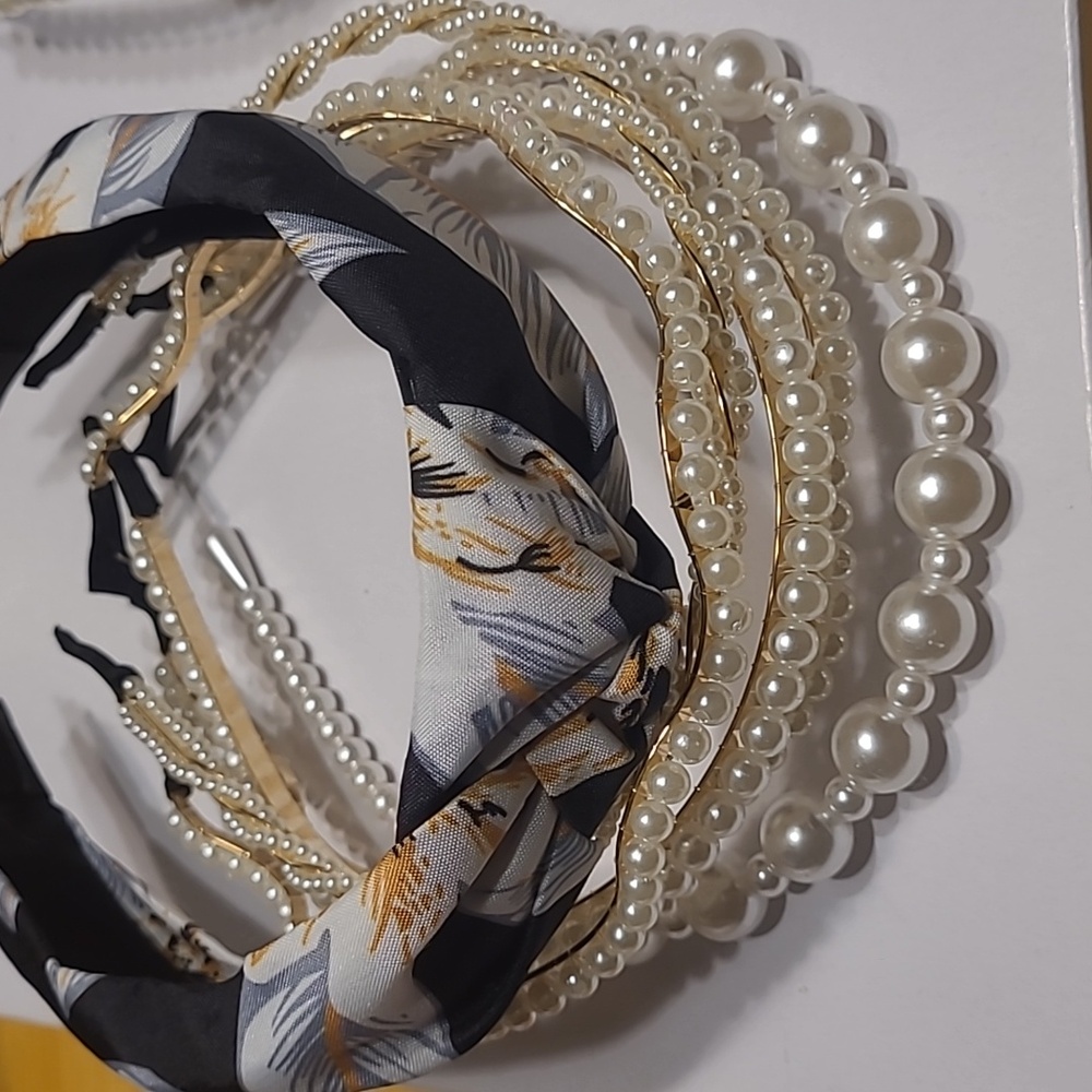 5 Elegant Pearl and 1 Floral Headband Set